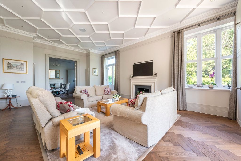 Additional image 12 of 3 bed flat for saleWestcott Road, Dorking, Surrey RH4