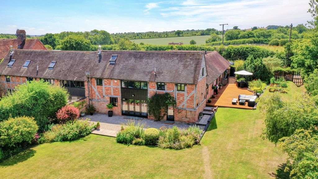 Property photo 1 of 32