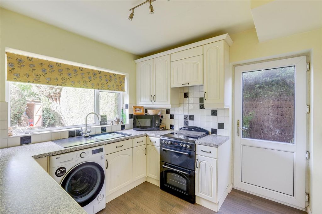 Property photo 2 of 22