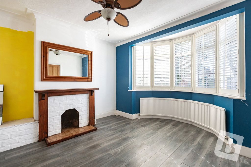 Property photo 2 of 23 Dining Room