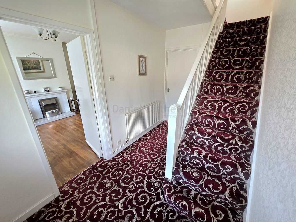 Property photo 3 of 32 Hallway