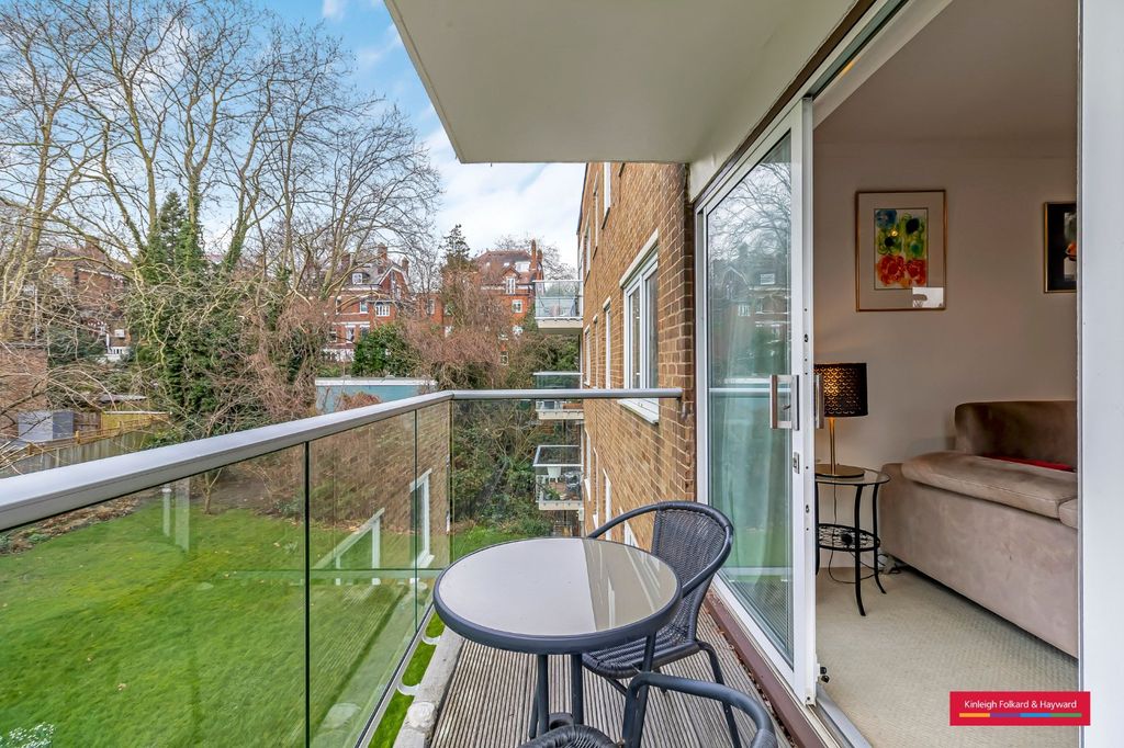 Property photo 2 of 13 Picture No. 11