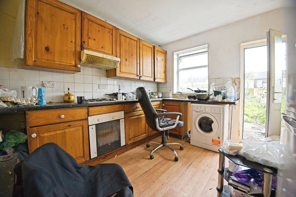 Property photo 2 of 17 Pbox-Img.Jpg