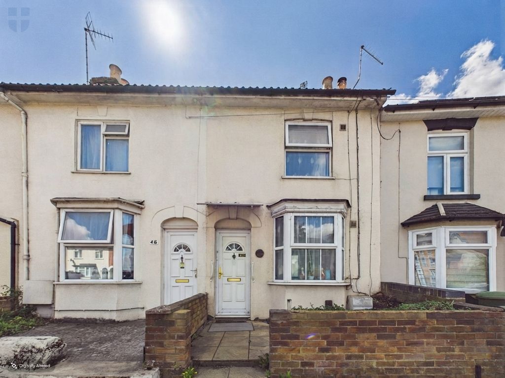 Property photo 1 of 9 Cam03852G0-Pr0766-Still016-001