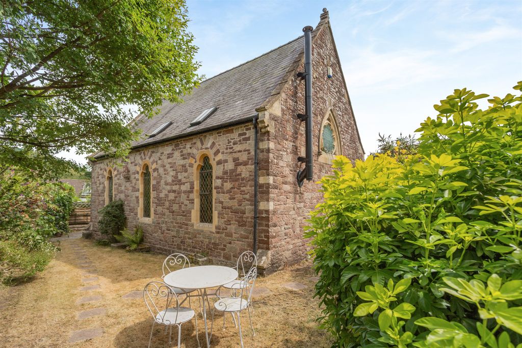 Property photo 1 of 33