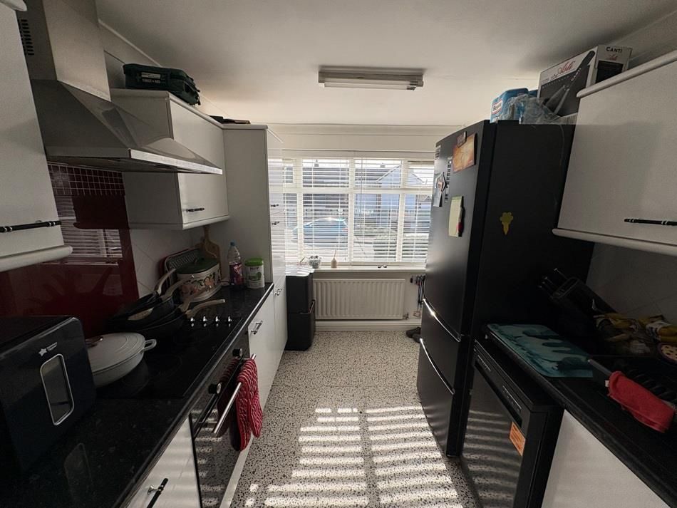 Property photo 3 of 31 Img_2410