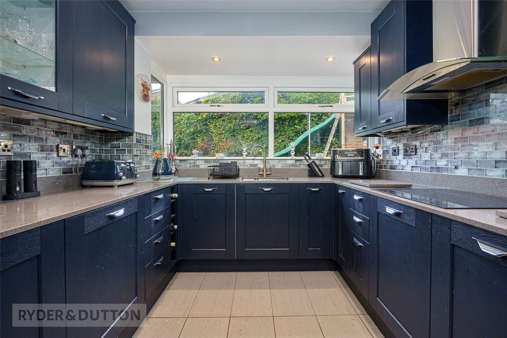 Property photo 2 of 26 Kitchen
