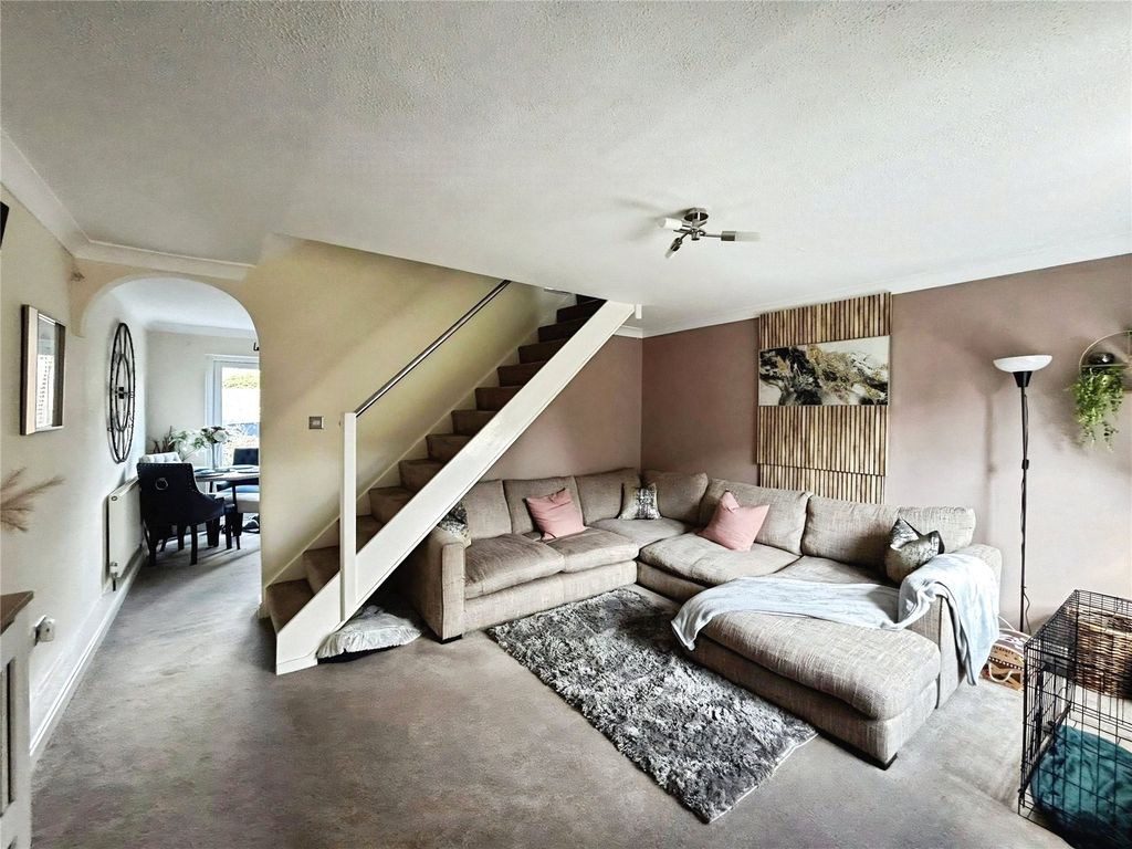 Property photo 1 of 16 Lounhge