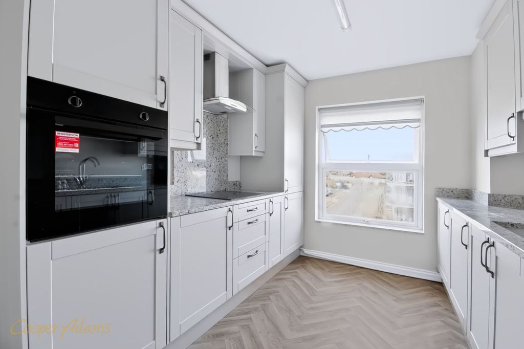Property photo 2 of 15 Kitchen