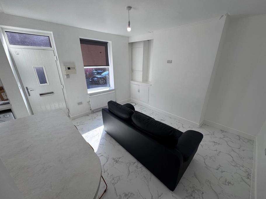 Property photo 2 of 8 Jpg