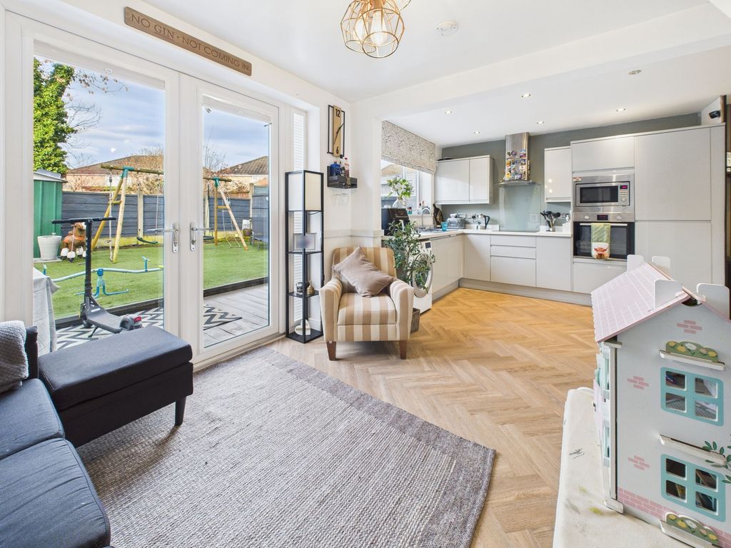 Property photo 2 of 22