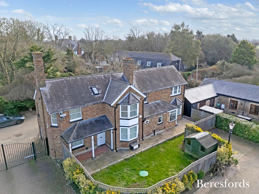 Property photo 1 of 43 Picture No. 09
