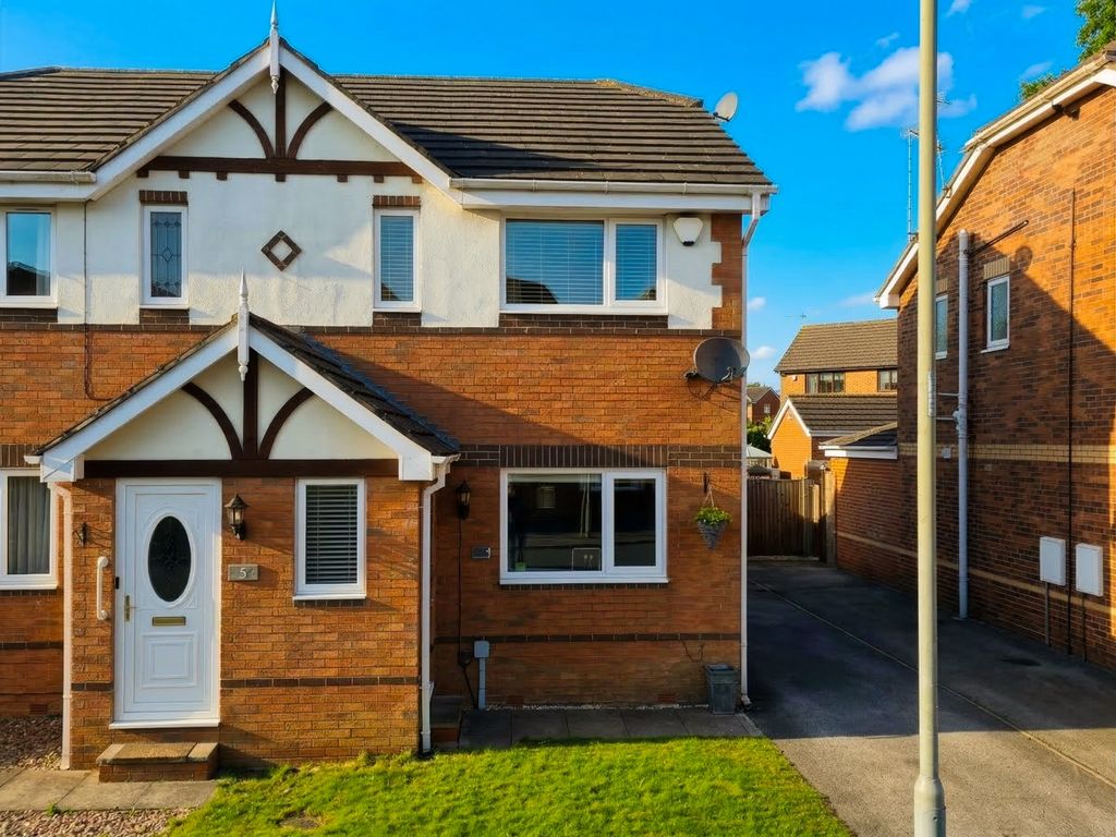 Property photo 1 of 13 Version 2