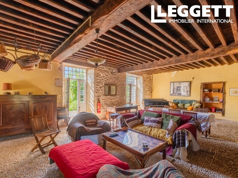 Property photo 2 of 10