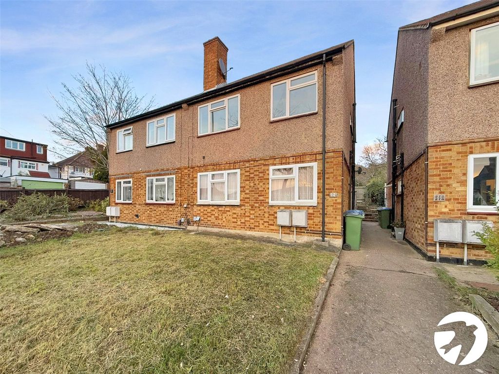 Property photo 1 of 17 External