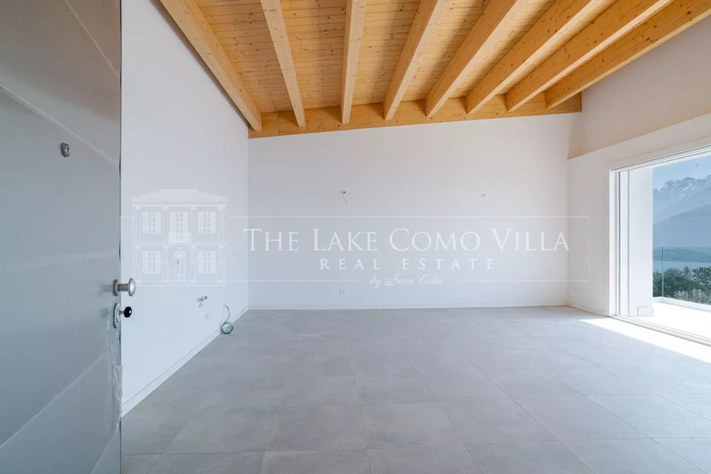 Property photo 2 of 52 The Lake Como Villa- Complesso Vercana Via Antonio Maria Caraccioli