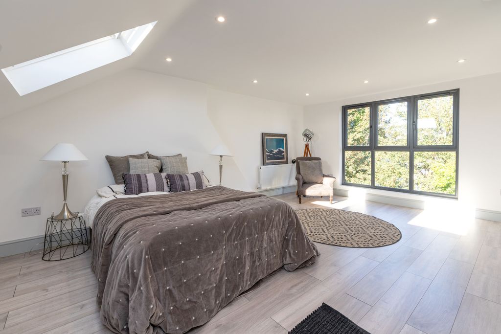 Property photo 3 of 27 Photo #3