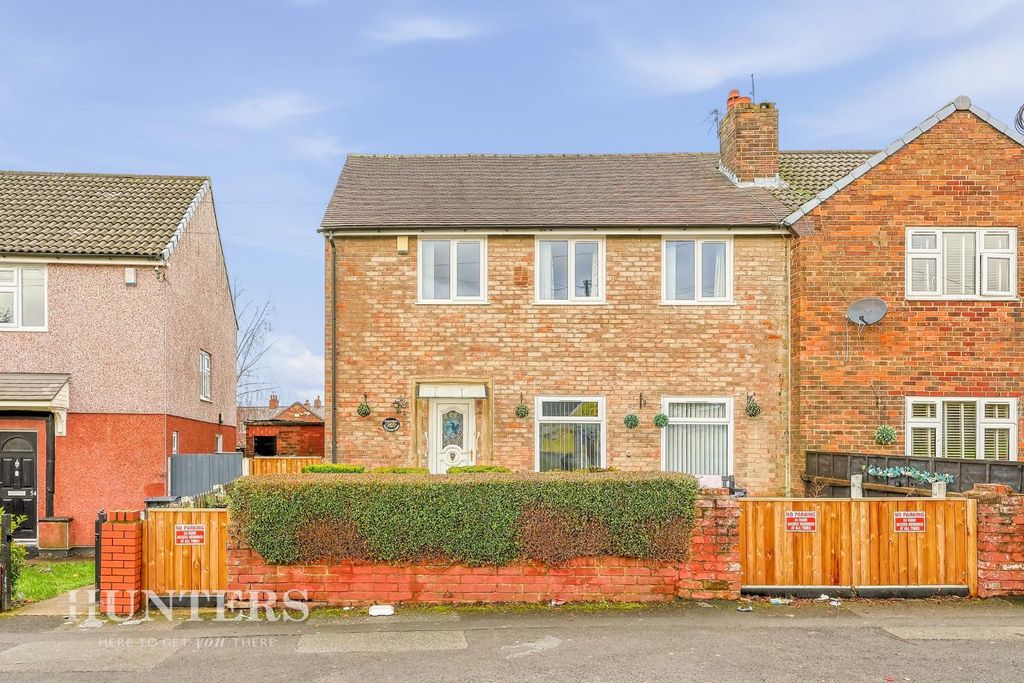 Property photo 1 of 25 Front