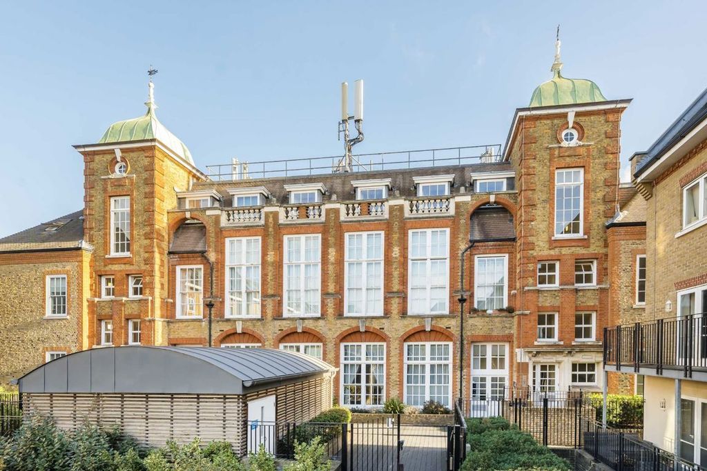 Property photo 1 of 7