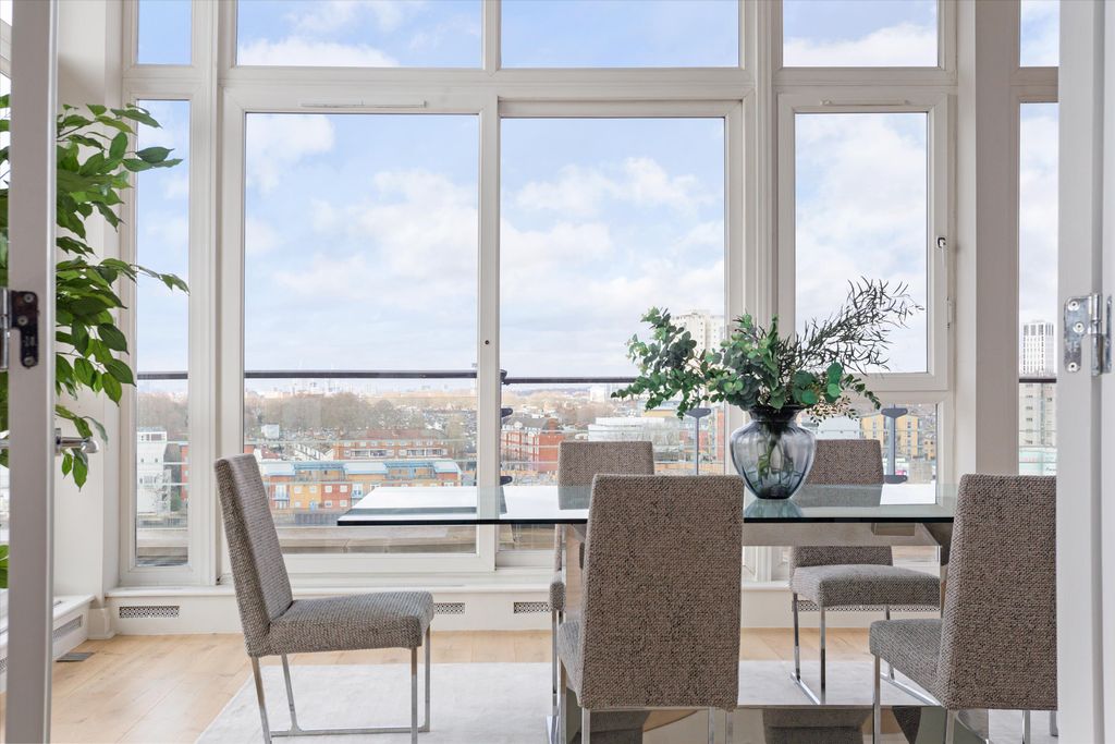 Property photo 3 of 13 Image