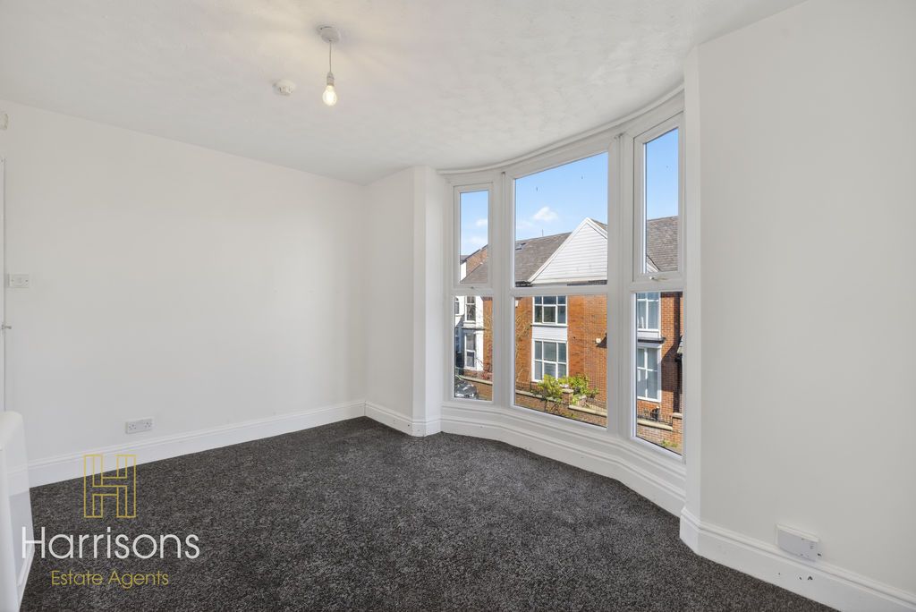 Property photo 3 of 14 Photo 2