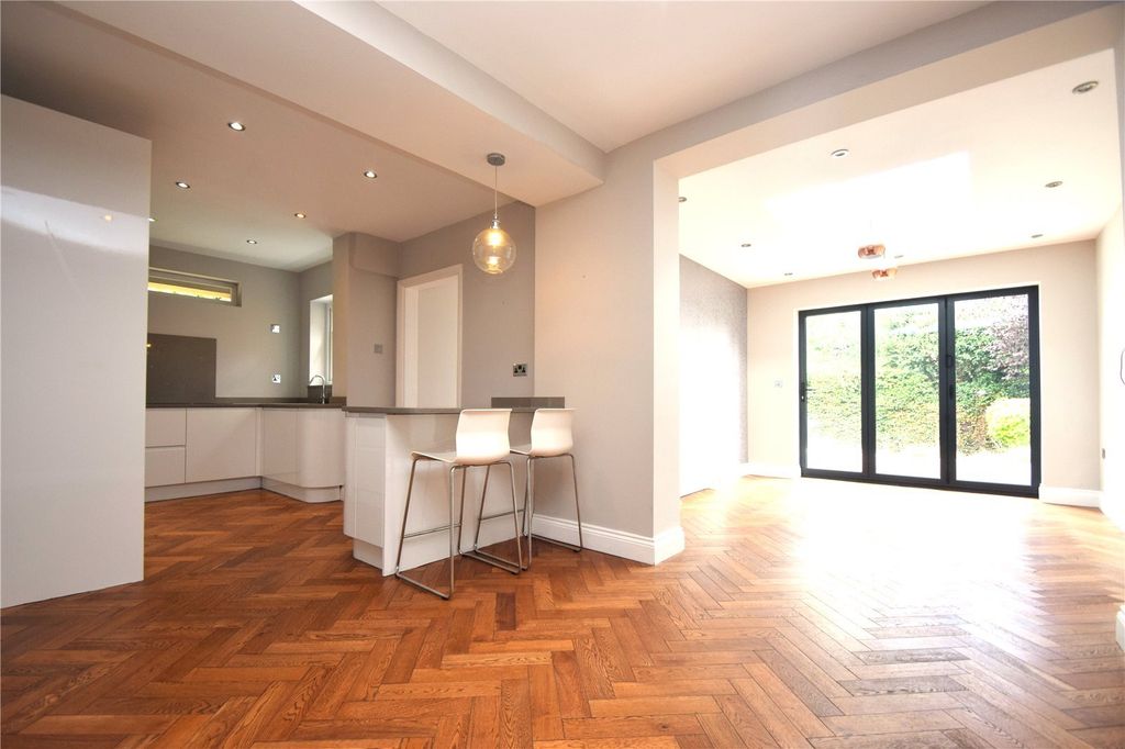 Property photo 3 of 13 Kitchen/Diner