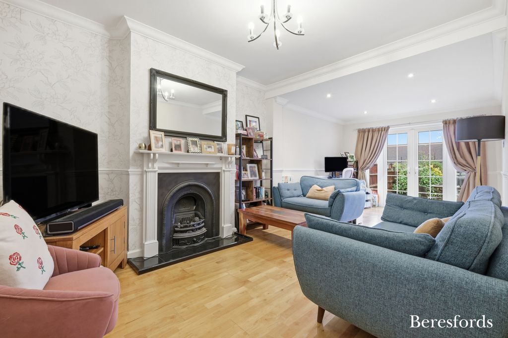 Property photo 3 of 18 Picture No. 23