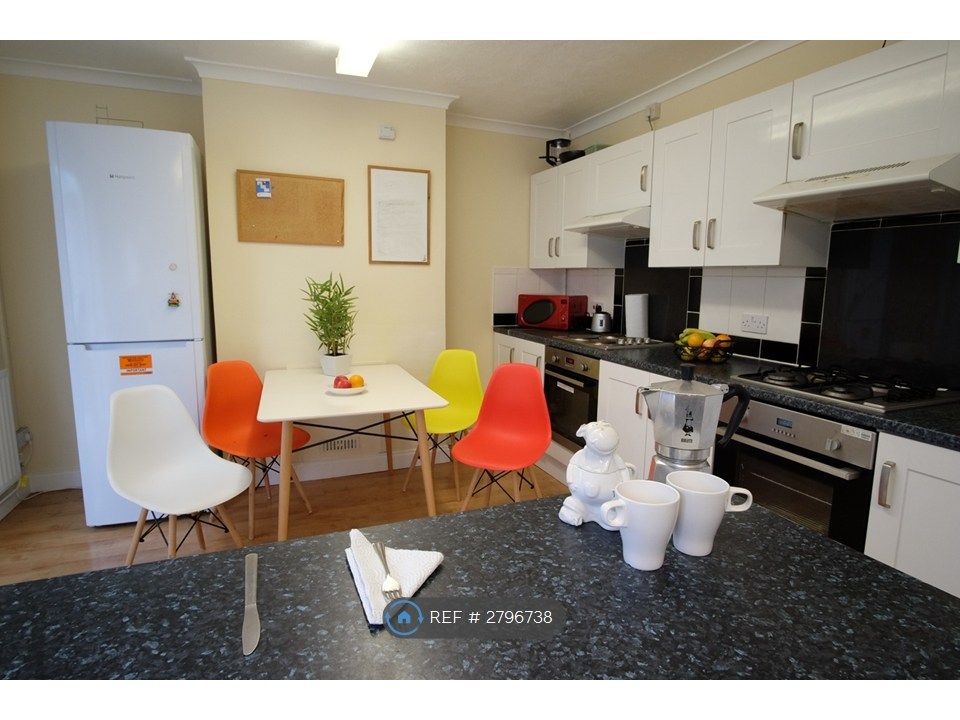 Property photo 2 of 12 Kitchen /Diner