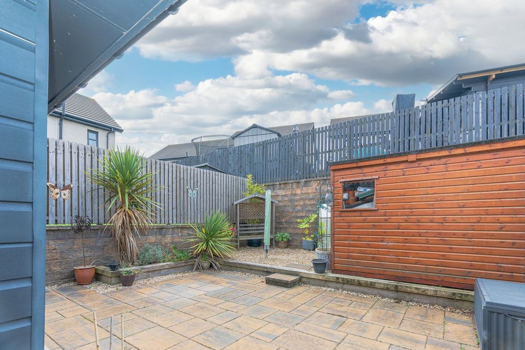 Property photo 3 of 21