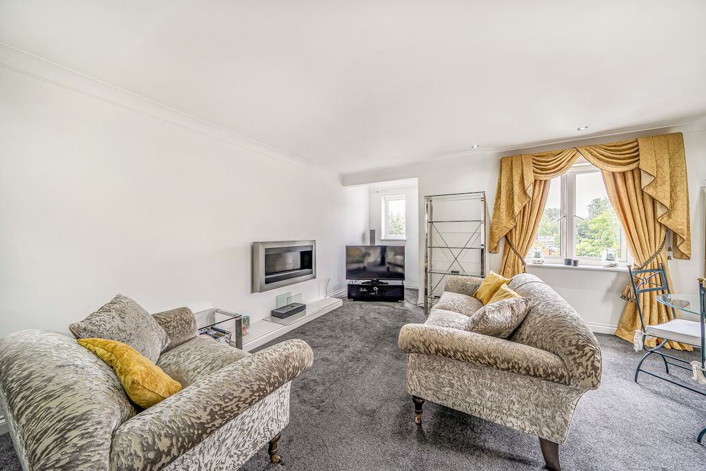 Property photo 3 of 20 1470495-2-6A201F0...