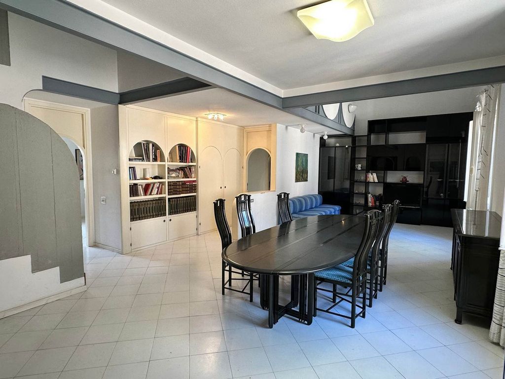 Property photo 3 of 30