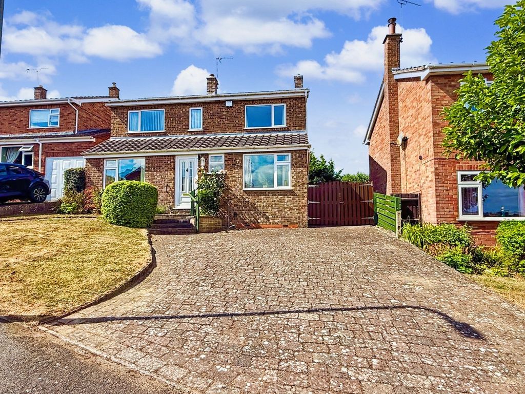 Property photo 1 of 52 5329420