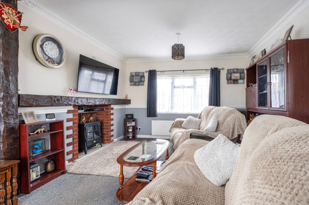 Property photo 3 of 16