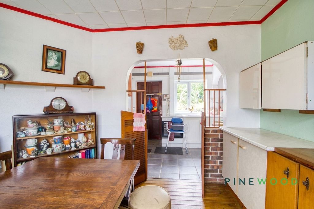 Property photo 3 of 17 Dining Room