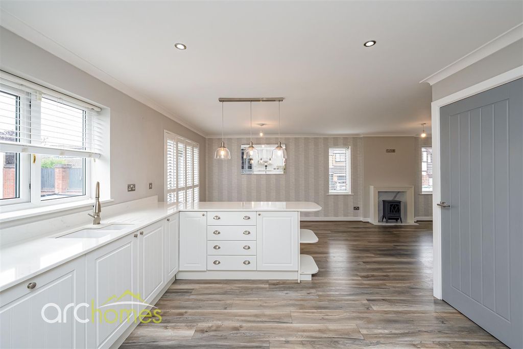 Property photo 3 of 37 Forbes-4.Jpg