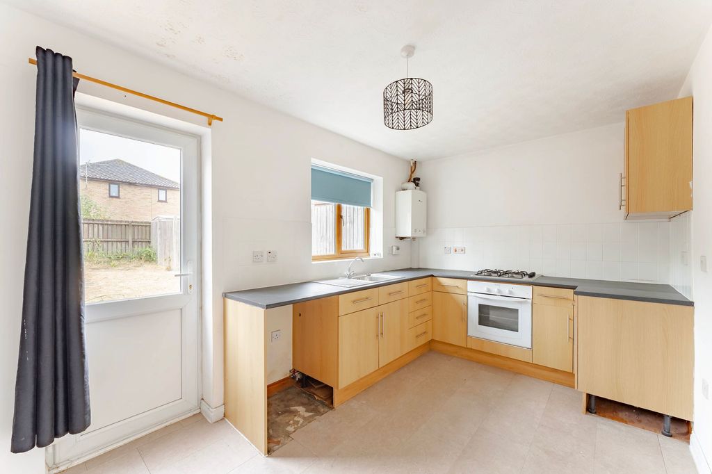 Property photo 3 of 11