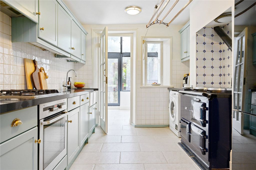 Property photo 2 of 29 Kitchen