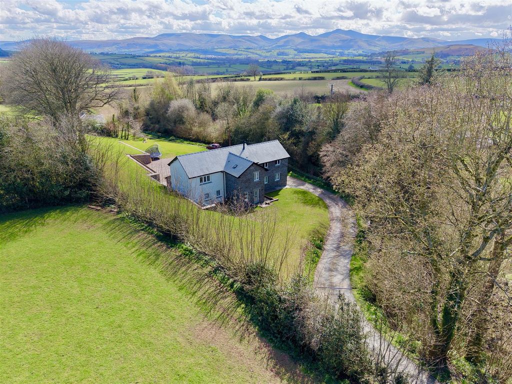 Property photo 2 of 27 Dji_Fly_20260331_143336_0245_1775111005369_Photo.J