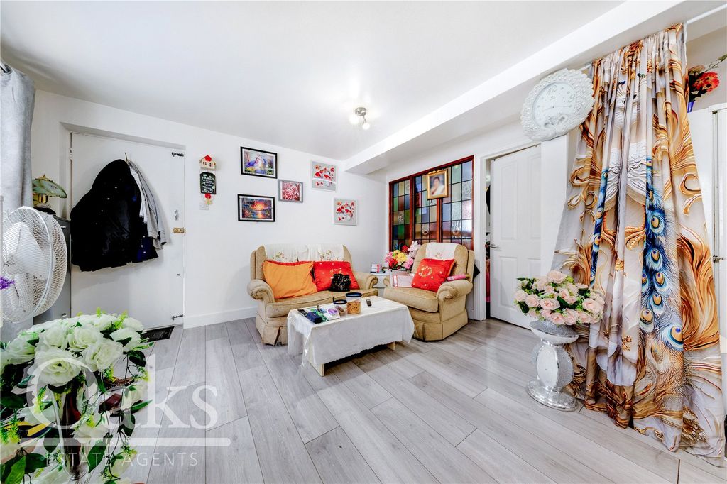 Property photo 3 of 8 Picture No. 06