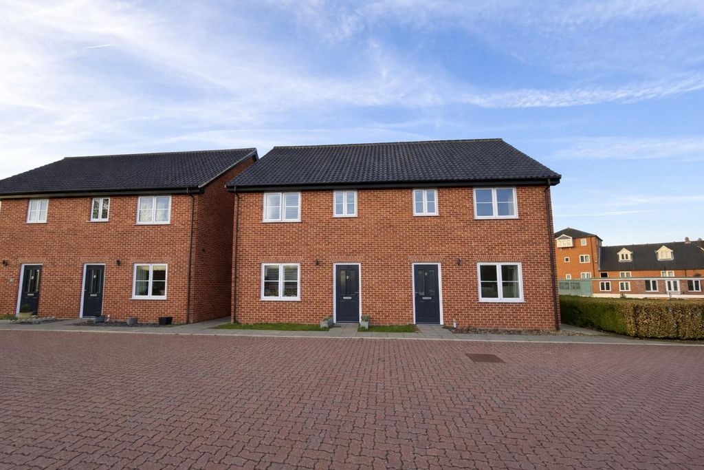 Property photo 1 of 13 8.Png