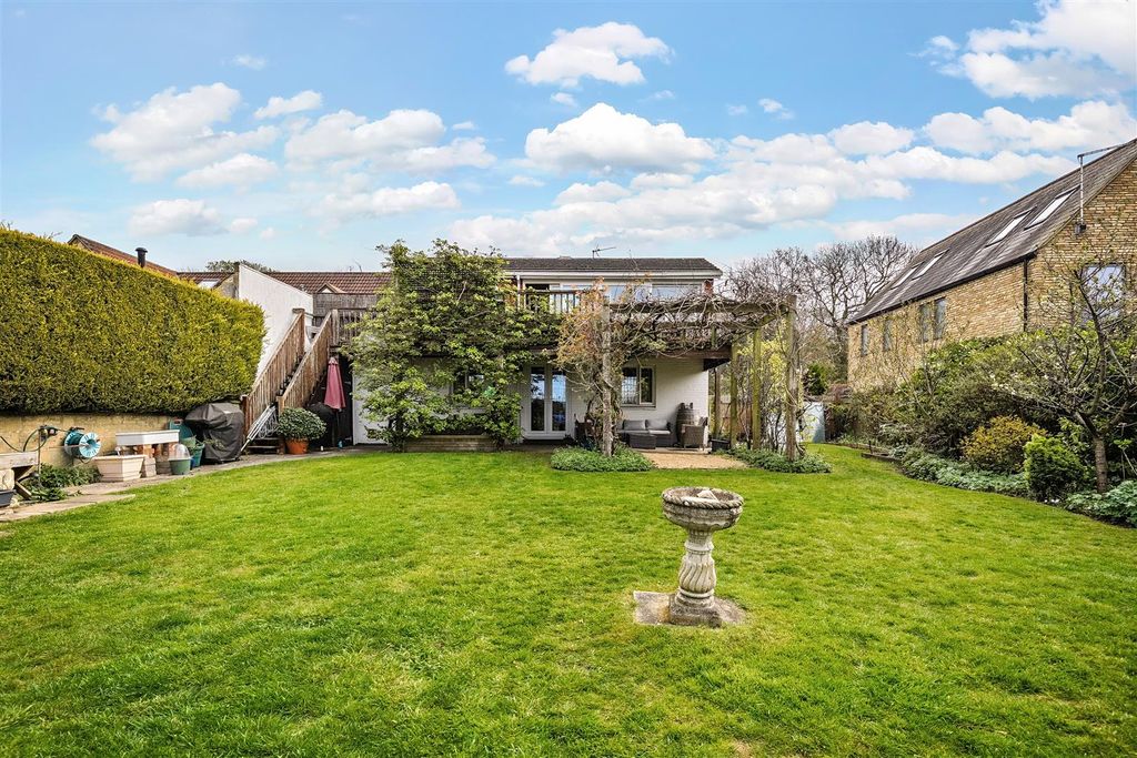 Property photo 2 of 22 1435876-22-69Cbad6c3c8F7.Jpg