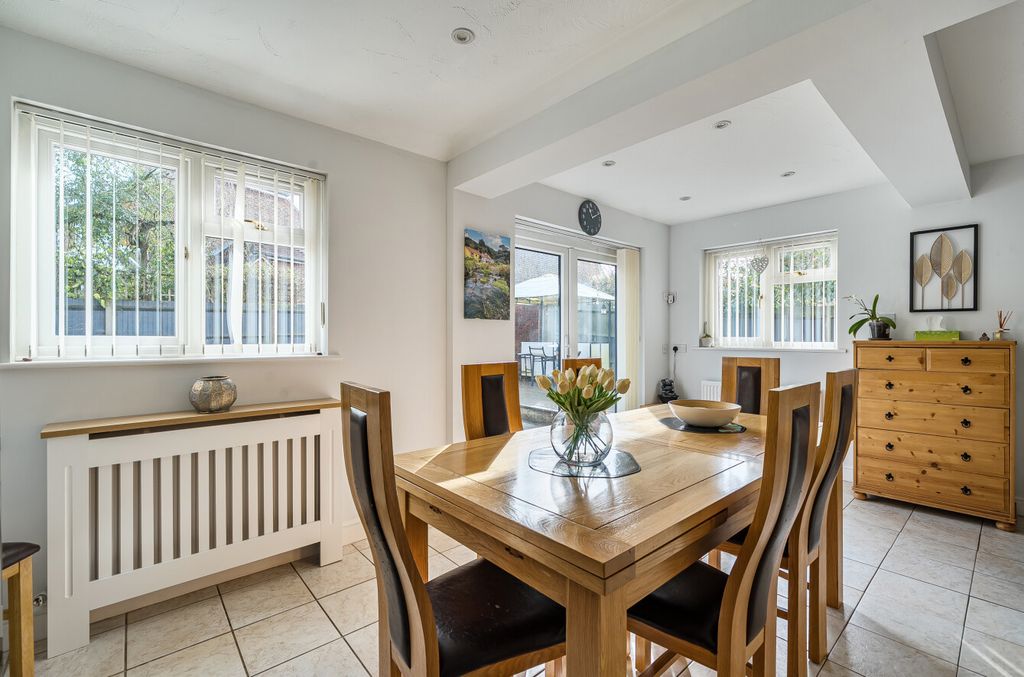 Property photo 2 of 22 1402560-2-698A1d6...