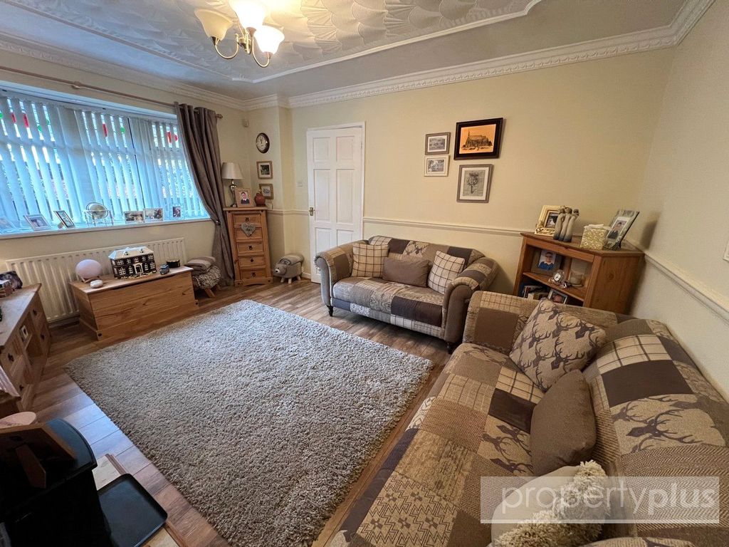 Property photo 2 of 20 Picture No. 16