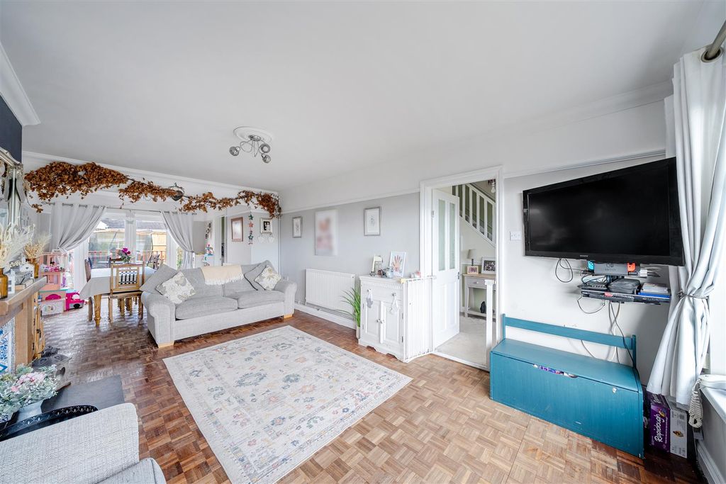 Property photo 3 of 22 1382694-11-6924539De1Ca9.Jpg