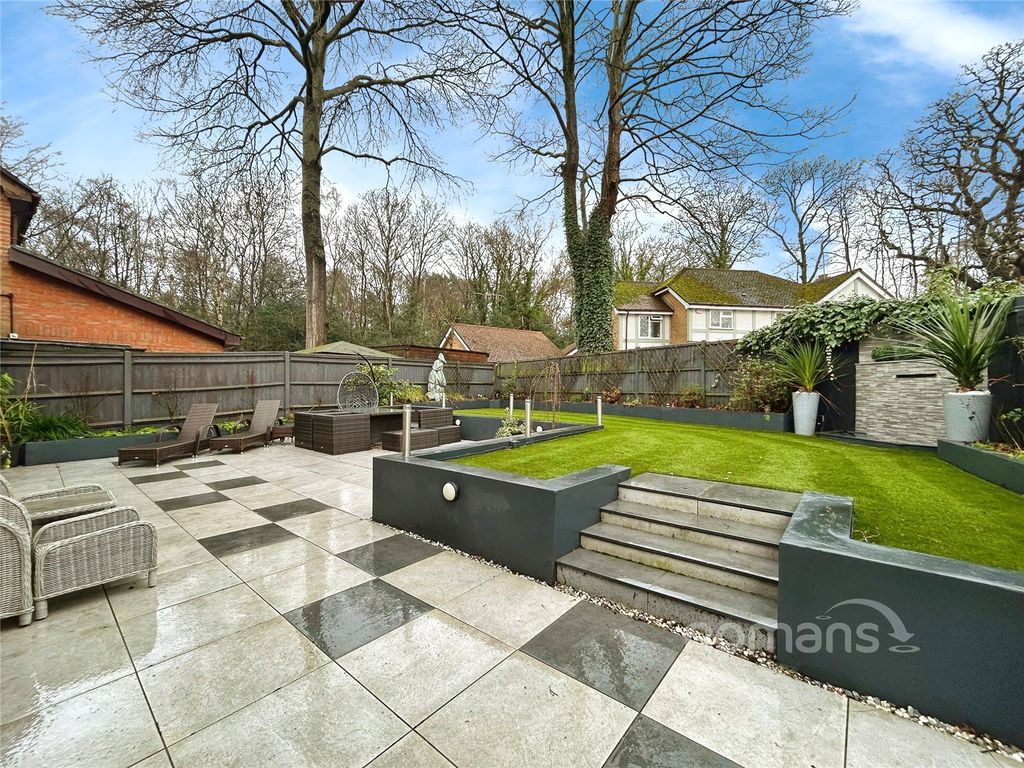 Property photo 2 of 20 Picture No. 21