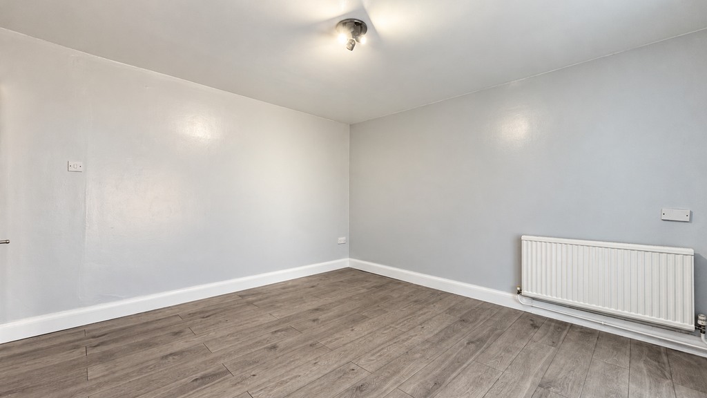 Property photo 3 of 17 Naturally Balanced Property Interior-2