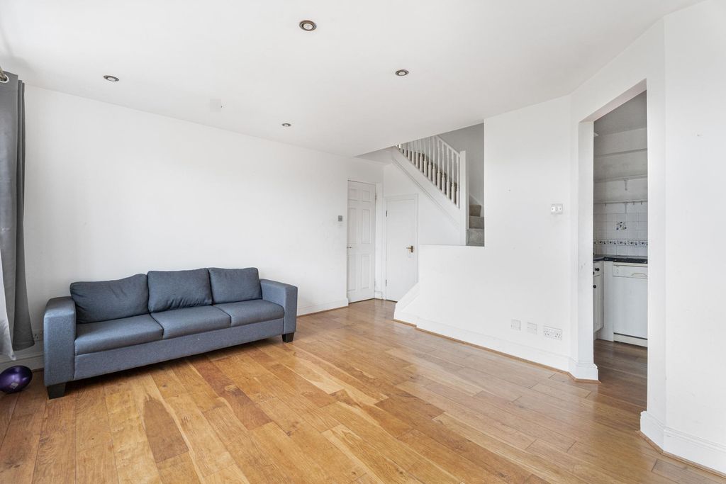 Property photo 2 of 19 Photo 1