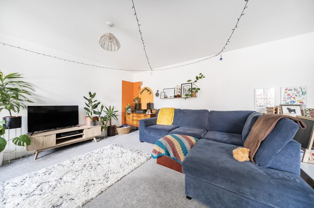 Property photo 3 of 14 1211602 (2)