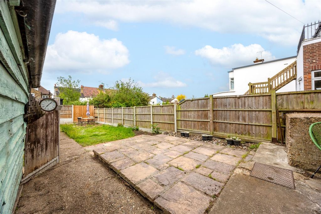 Property photo 3 of 22 Garden