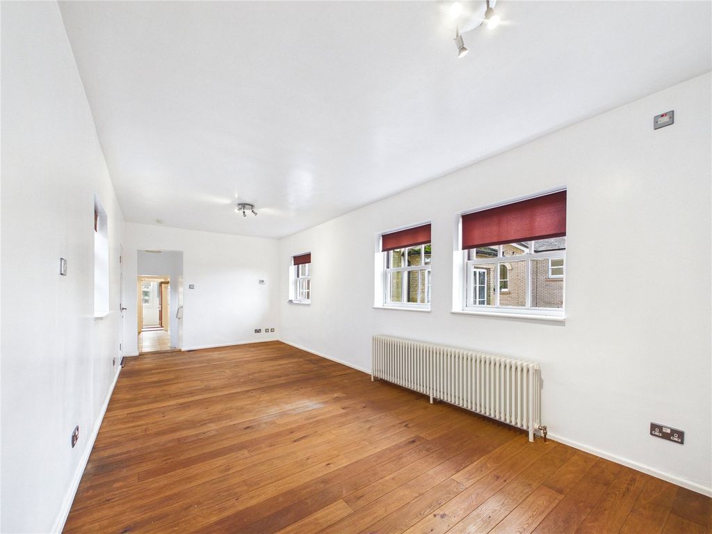 Property photo 3 of 12 Picture No. 13